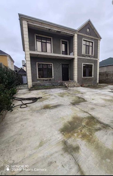 Satılır 4 otaqlı həyət evi/bağ evi 200 m² — Bakı