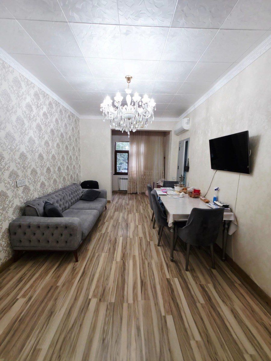 Satılır 2 otaqlı köhnə tikili 60 m² — Mənzil, Bakı