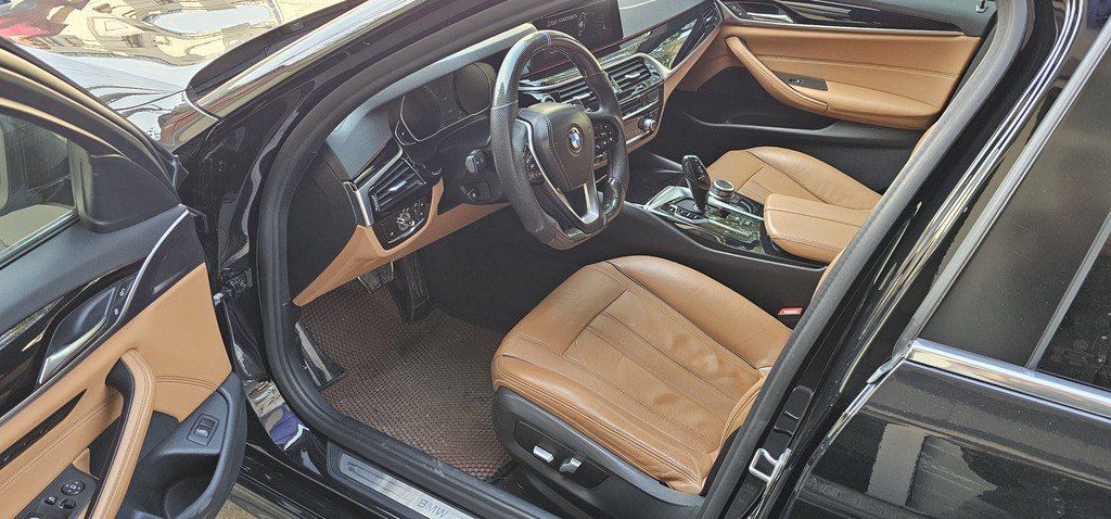 BMW 520, 2.0 L, 2022 il, 118 800 km 77-OV-950 — Avtomobillər, Bakı (4)