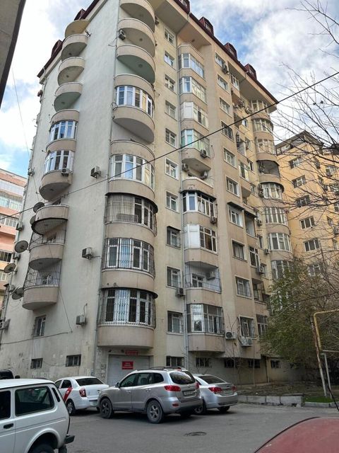 Satılır 3 otaqlı yeni tikili 184 m² — Bakı