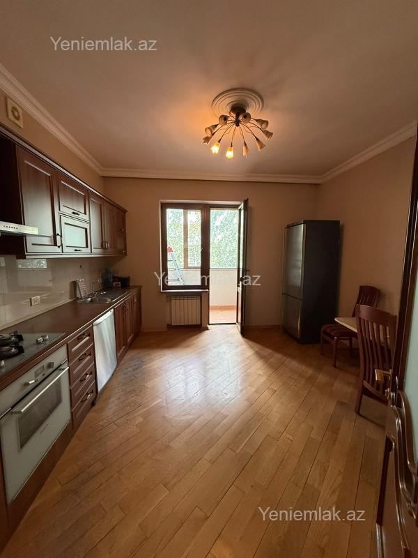Kirayə 4 otaqlı Bina evi menzil (Köhnə tikili), 210 m², Nizami rayonu — Mənzil, Bakı (3)