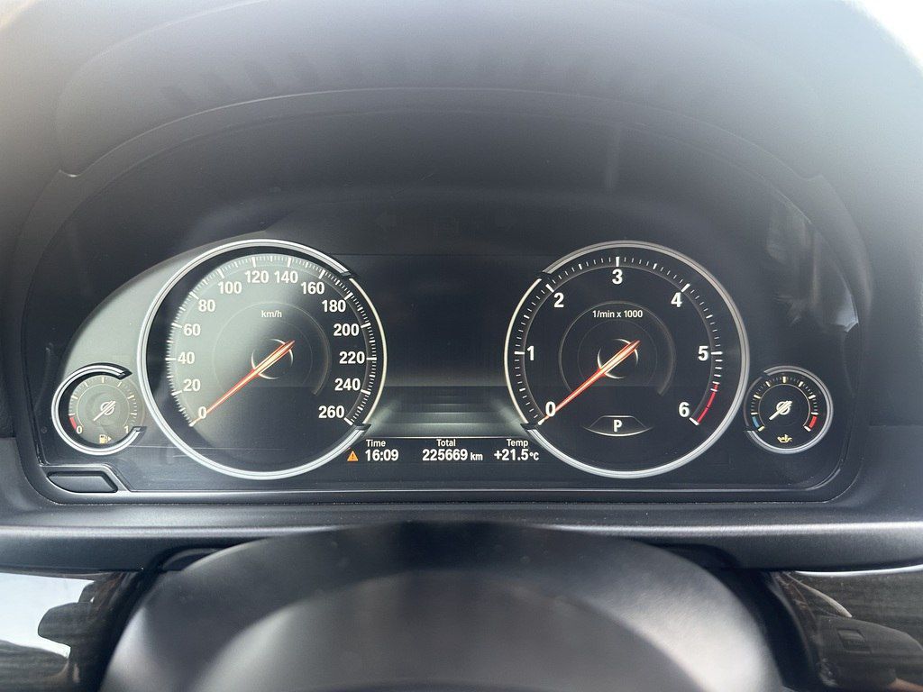BMW 520d, 2.0 L, 2016 il, 225 000 km 88-DZ-567 — Avtomobillər, Bakı (12)