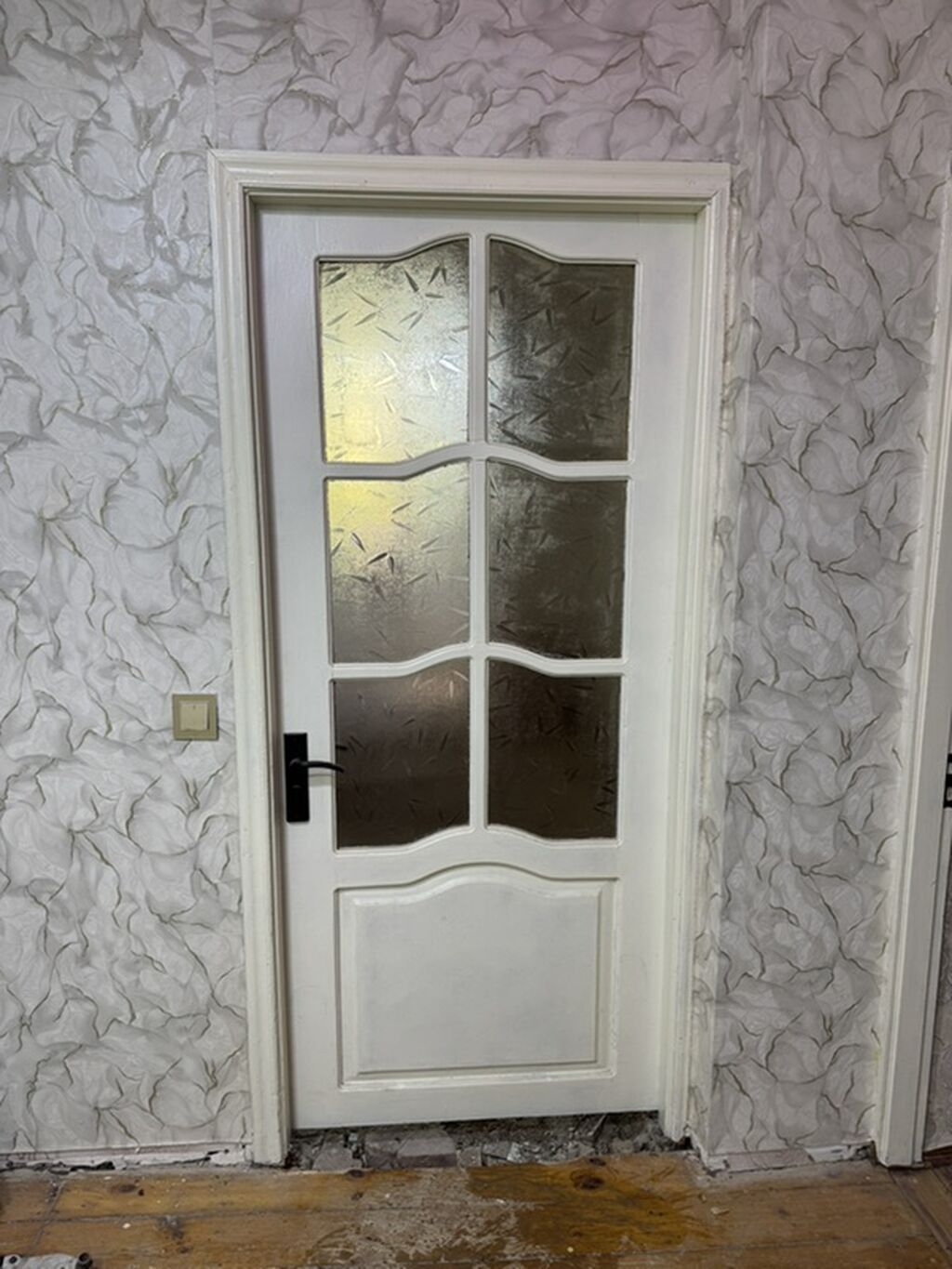 Ağ rəngli klassik interyer qapısı 3 ədəd var biri 25 man — Pəncərələr, qapılar, balkonlar, Bakı