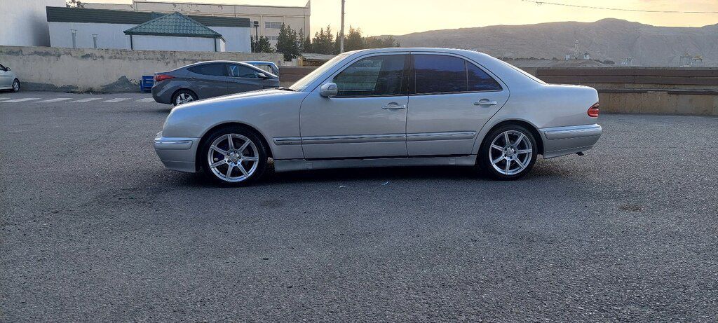 Mercedes E 220, 2.2 L, 2000 il, 300 000 km 99-GE-684 — Avtomobillər, Mingəçevir (2)