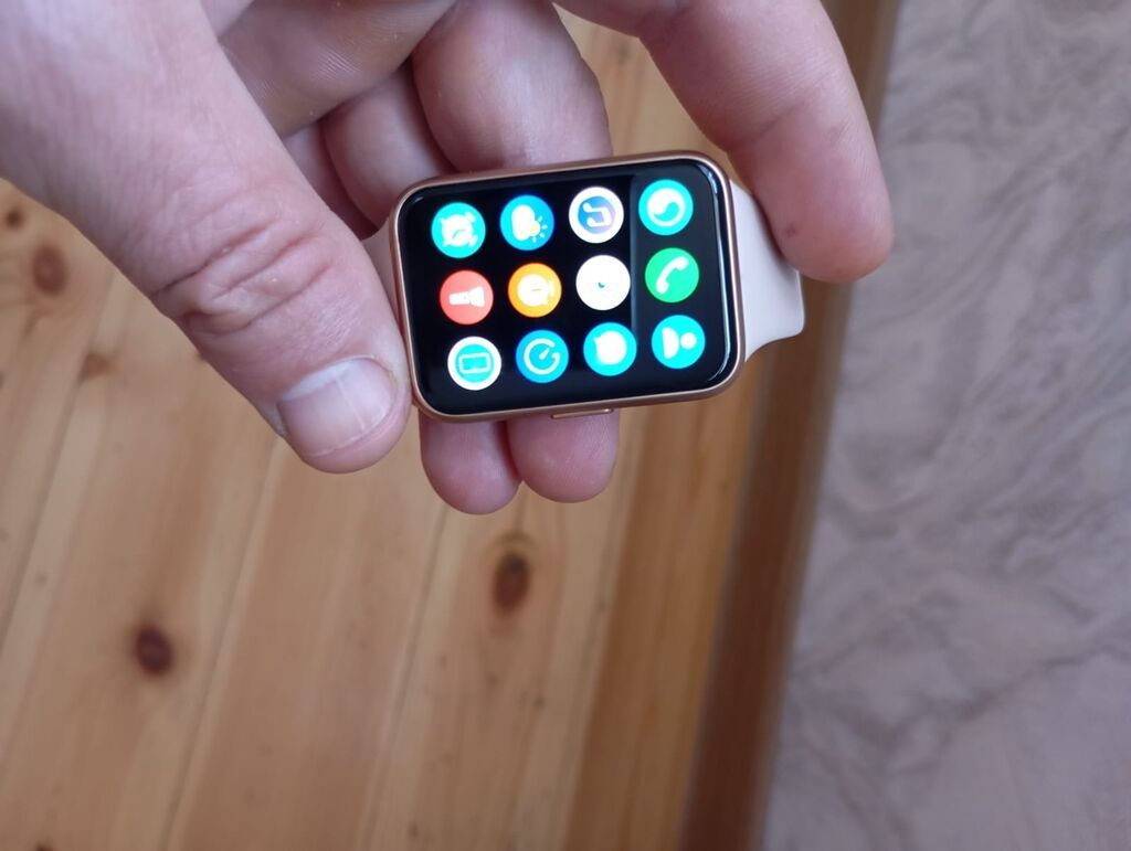 Huawei smart saat – düzbucaqlı ekranlı, qızılı çərçivə və açıq rəngli — Ağıllı saatlar, Sumqayıt (3)