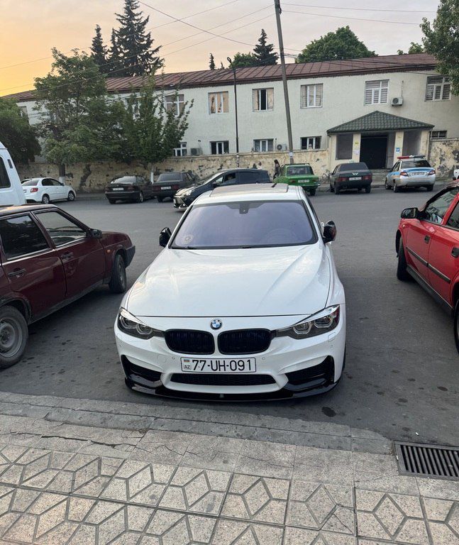 BMW 330, 2.0 L, 2015 il, 198 000 km 77-UH-091 — Avtomobillər, Zaqatala (9)