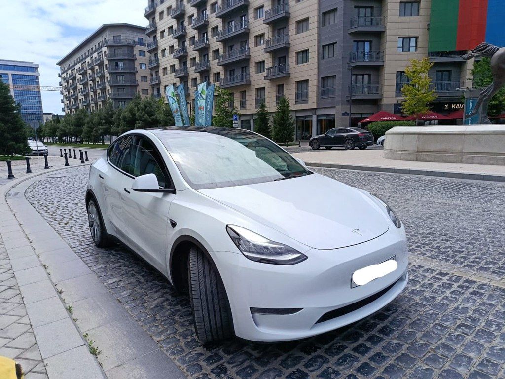 Tesla Model Y, 75 kWh, 2023 il, 83 000 km — Avtomobillər, Bakı (8)