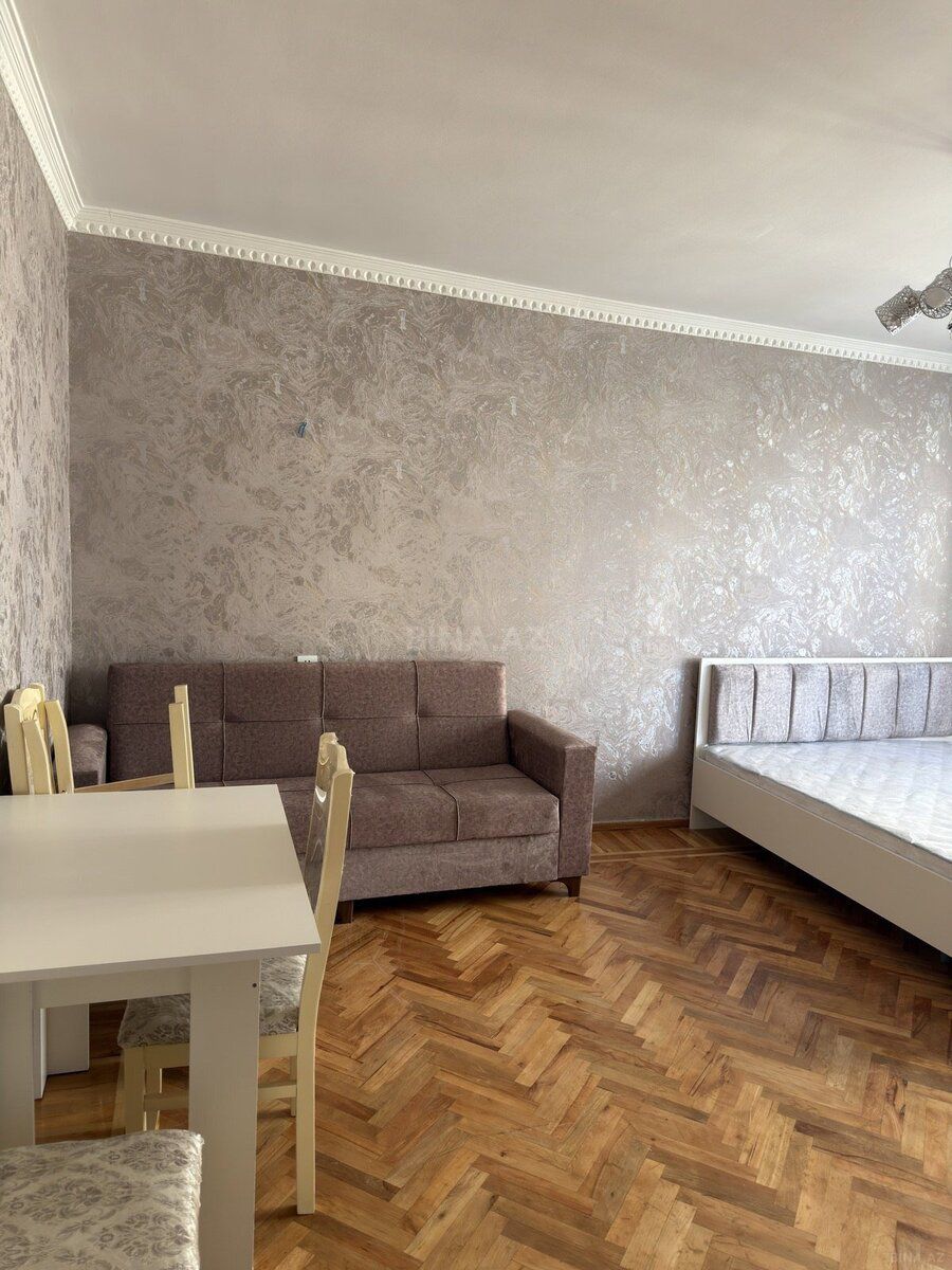 İcarəyə verilir 1 otaqlı köhnə tikili 32 m² — Mənzil, Bakı