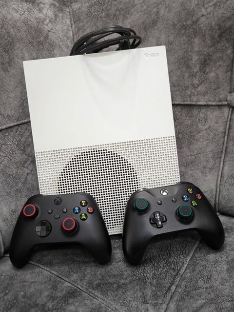 Xbox One S oyun konsolu paketi - Rəng: ağ (korpusu ventilyasiya — Bakı