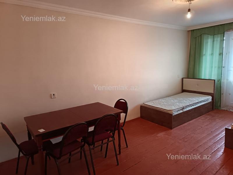 Satılır 1 otaqlı Bina evi menzil (Köhnə tikili), 32 m², 8-ci mikrorayon — Mənzil, Sumqayıt (2)