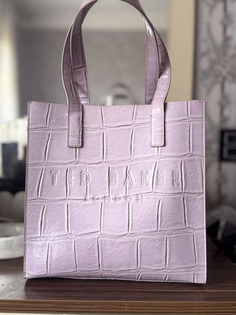 Ted Baker, çox gözəl rəngi var — Bakı