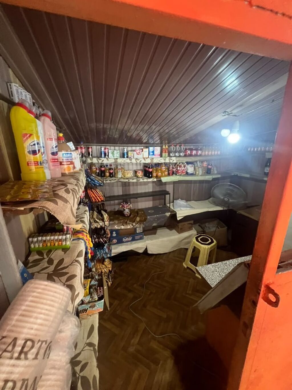 Metal konstruksiyalı köşk/konteyner tipli kiçik ticarət pavilyonu — Hazır konstruksiyalar, Bakı (5)