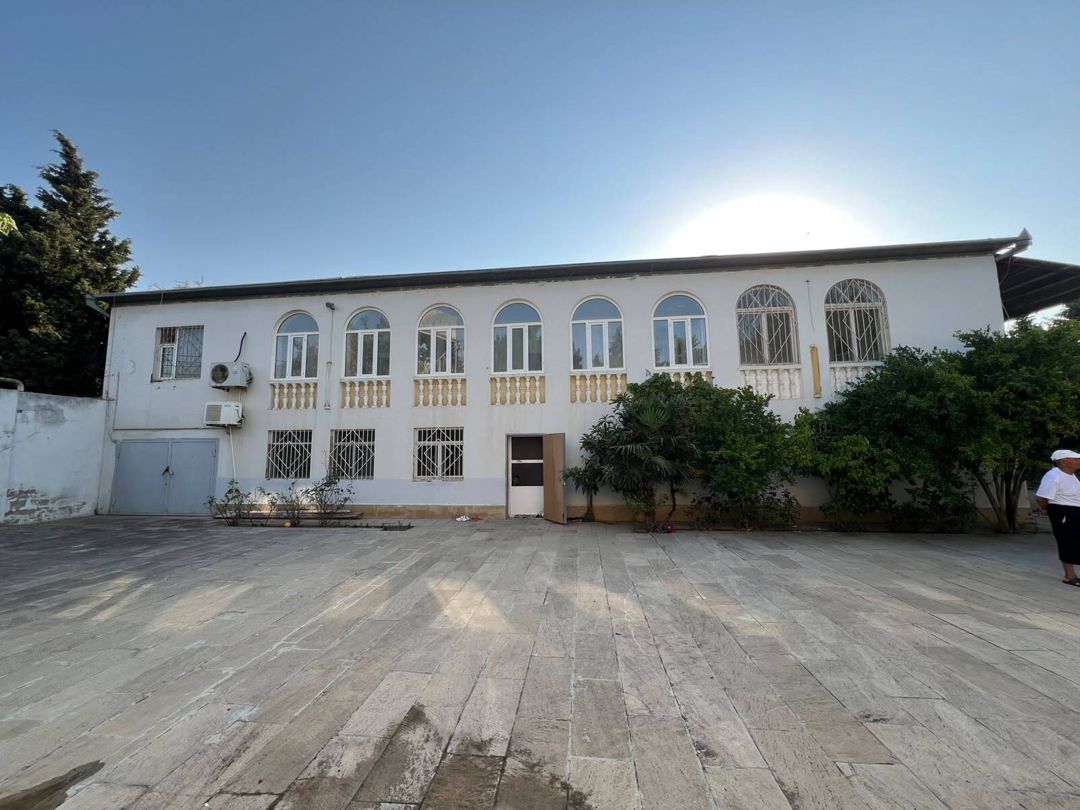 Satılır 8 otaqlı həyət evi/bağ evi 320 m² — Ev, villa, Bakı (2)