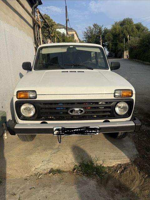 Lada (VAZ) Niva, 1.7 L, 2019 il, 185 742 km — Bakı