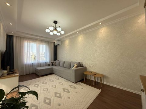Satılır 2 otaqlı köhnə tikili 60 m² — Bakı