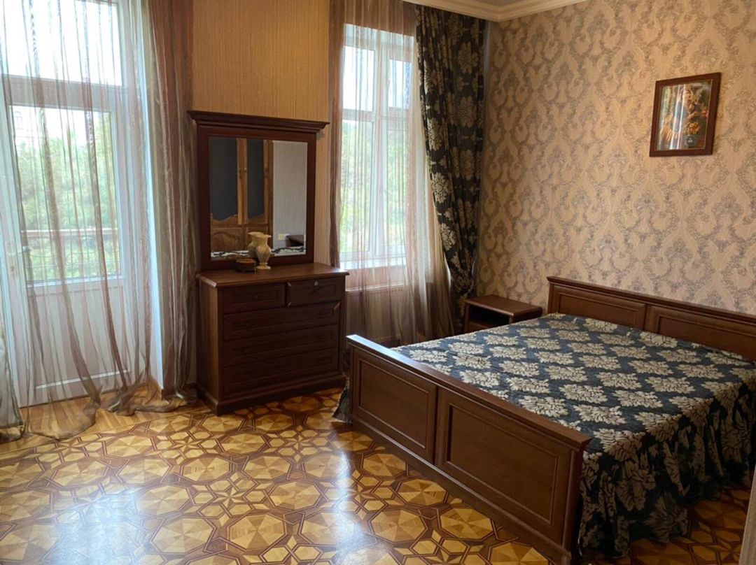 İcarəyə verilir 4 otaqlı köhnə tikili 120 m² — Mənzil, Bakı (8)