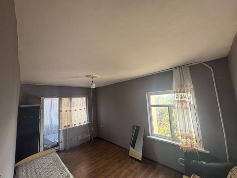 Satılır 2 otaqlı köhnə tikili 40 m² — Bakı