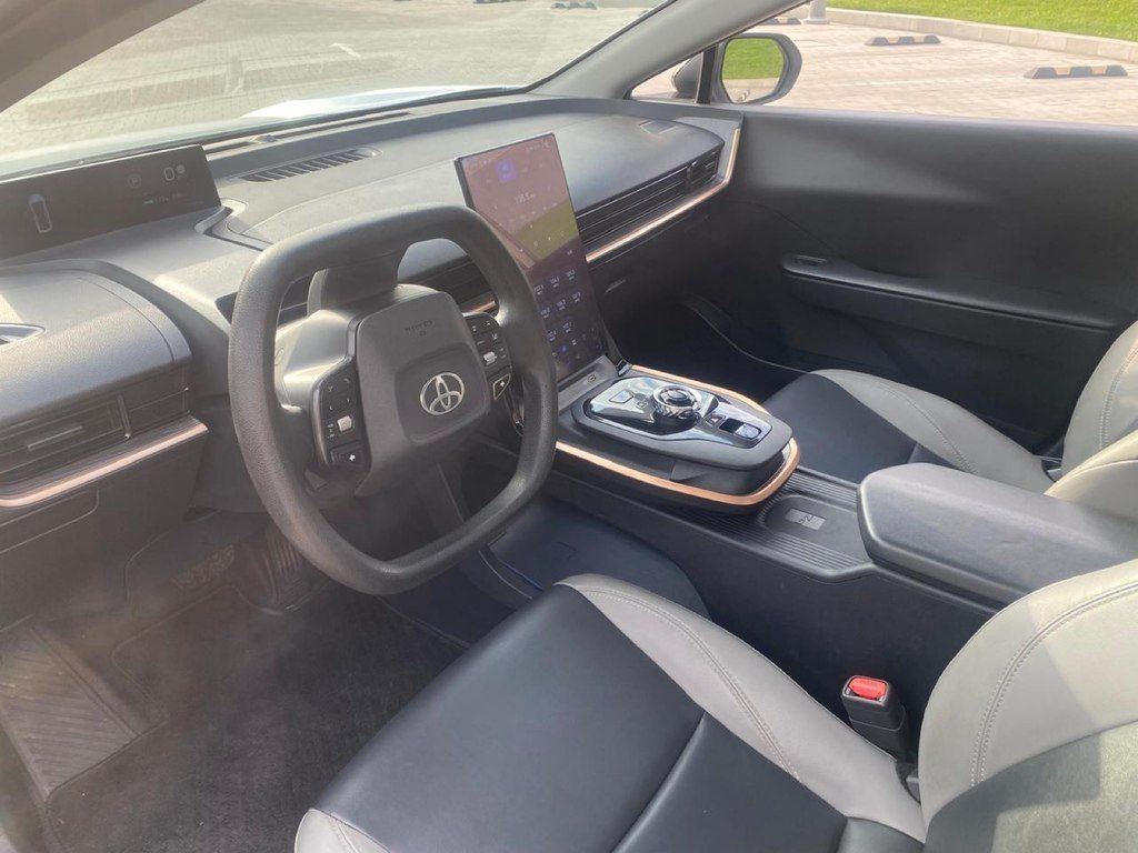 Toyota bZ3, 65.2 kWh, 2024 il, 29 000 km 77-RA-355 — Avtomobillər, Bakı (6)