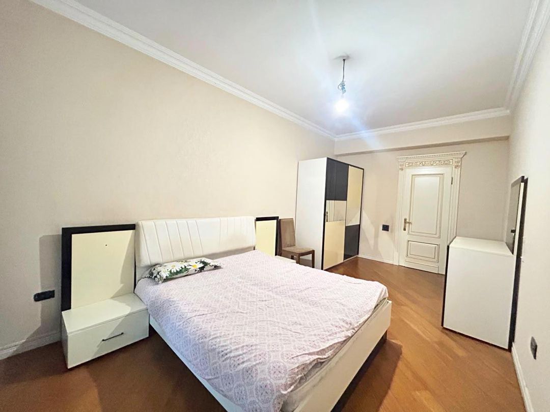 5 otaqlı mənzil, 210 m², Azadlıq prospekti — Mənzil, Bakı (7)