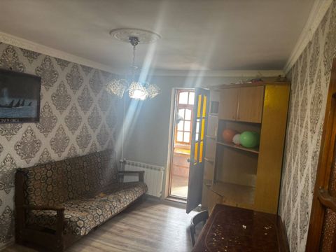 İcarəyə verilir 2 otaqlı köhnə tikili 35 m² — Bakı