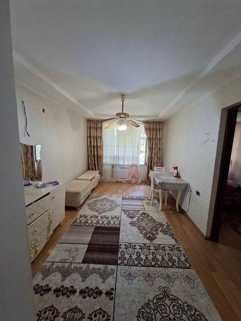 İcarəyə verilir 3 otaqlı köhnə tikili 50 m² — Bakı