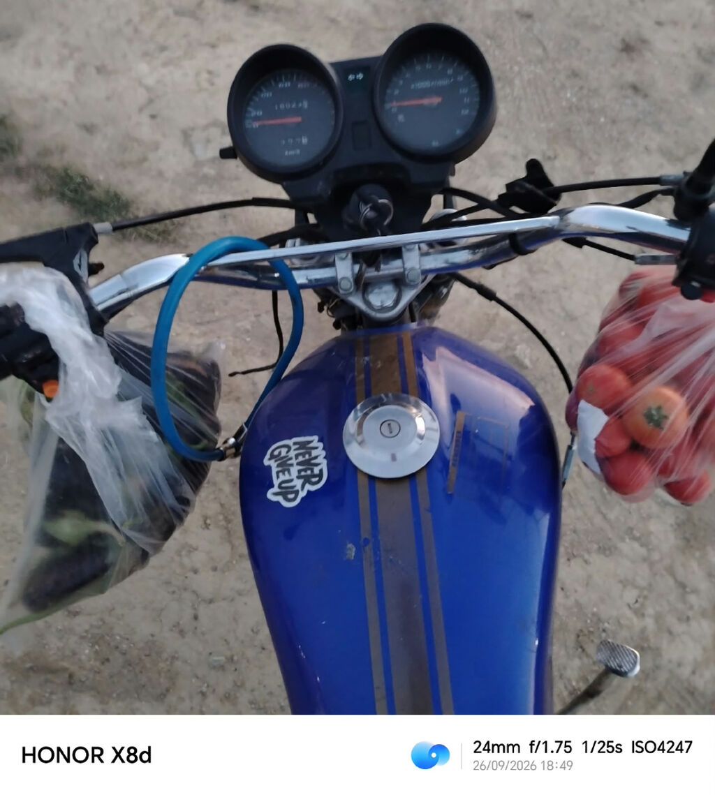 Salam ikinci sahibiyem guven motodan alinib seneti var ama heleki — Motosikletlər, Bakı (3)