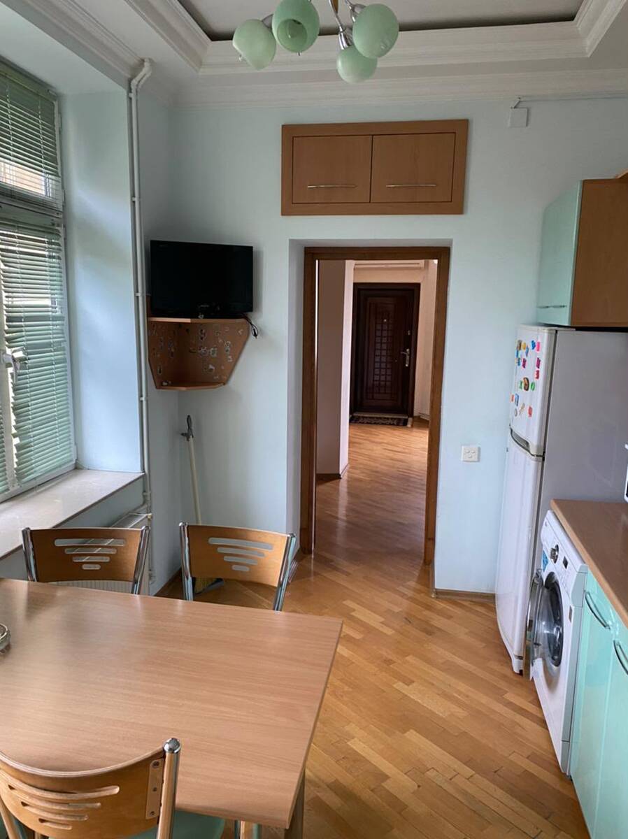 İcarəyə verilir 4 otaqlı köhnə tikili 120 m² — Mənzil, Bakı (5)