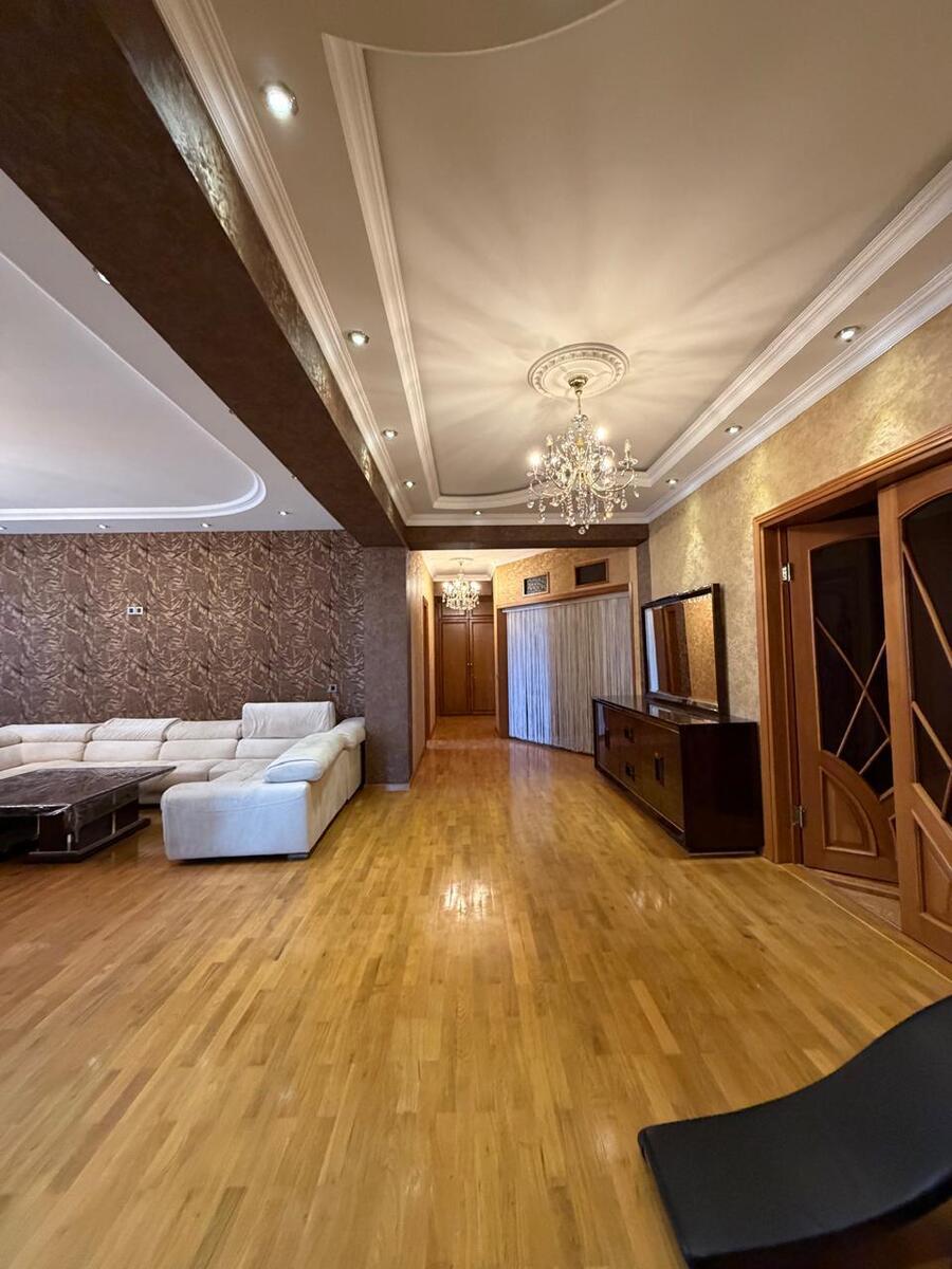 Satılır 6 otaqlı yeni tikili 280 m² — Mənzil, Bakı (4)