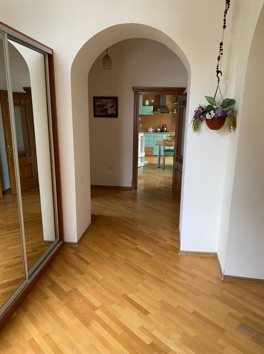 İcarəyə verilir 4 otaqlı köhnə tikili 120 m² — Mənzil, Bakı (11)