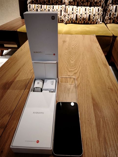 Xiaomi rəng - Ağ, Sənədlərlə — Digah