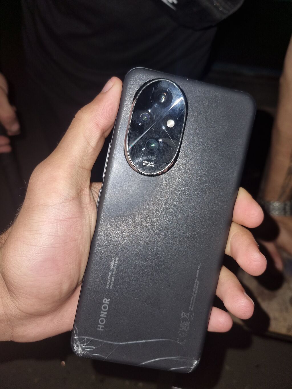 Honor 200 Lite, rəng - Qara, Qırıq — Honor, Digah