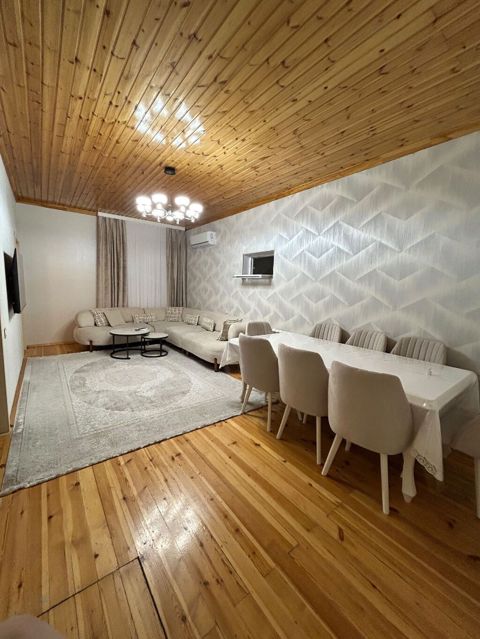 3 otaqlı, 98 kv. m, Yeni təmirli — Bakı