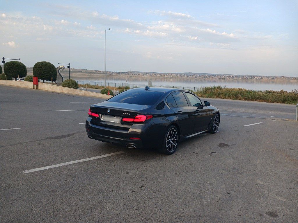 BMW 530e, 2.0 L, 12 kWh, 2021 il, 112 000 km — Avtomobillər, Bakı (6)