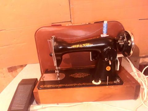 Təzə elektrik tikiş maşını PMZ-2M satılır. Düz tikiş.SSRİ 80ci — Bakı