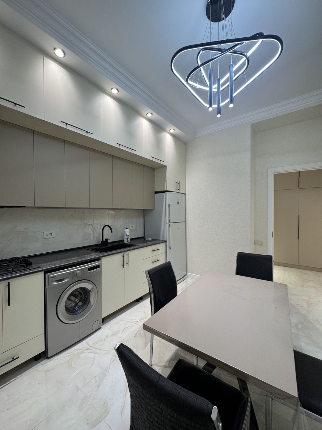 İcarəyə verilir 2 otaqlı yeni tikili 80 m² — Mənzil, Bakı (12)