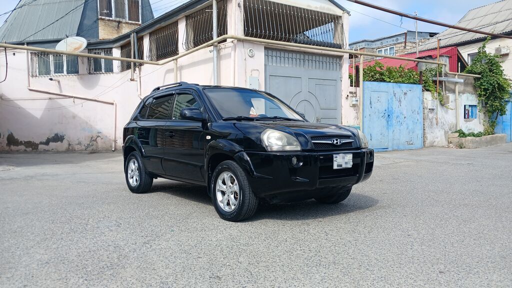 Hyundai Tucson – qara rəngli, 4WD krossover Xüsusiyyətlər: - Tam — Avtomobillər, Bakı (7)