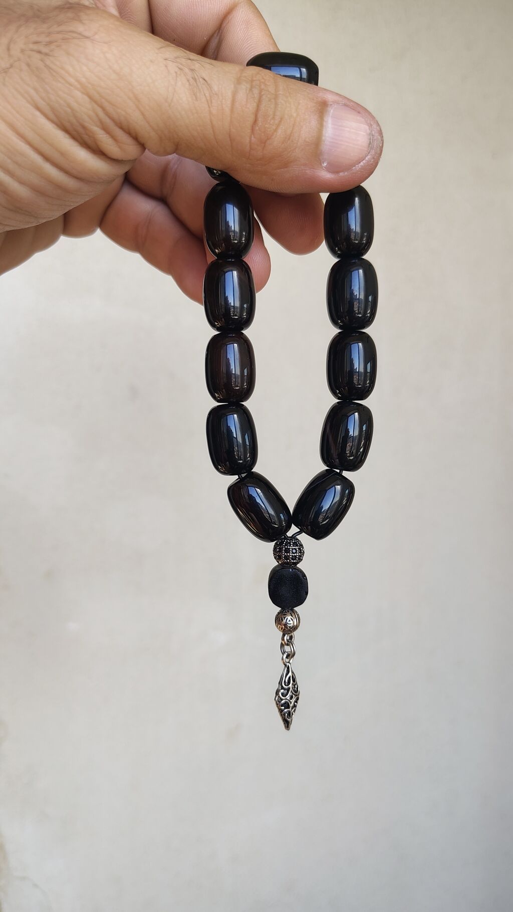 Qara əqiq təsbeh - Material: yüksək parlaq, oval formalı qara əqiq — Uca bilərziklər, Digah (3)