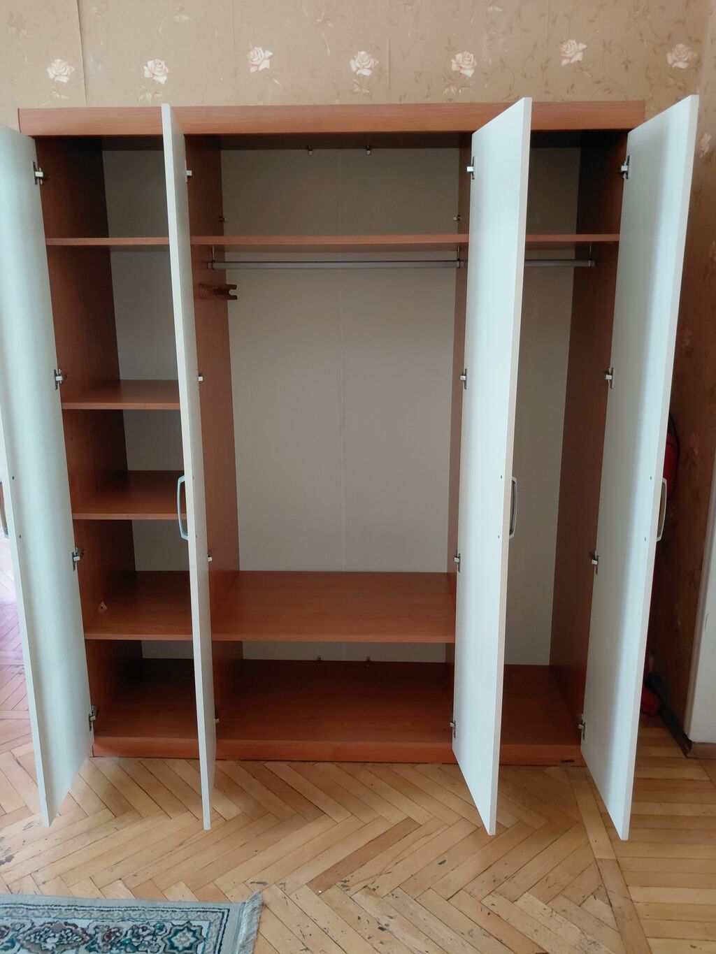 Dördkapılı paltar şkafı - Material: laminat/MDF, ağ ön panellər və — Şkaflar, Bakı (2)