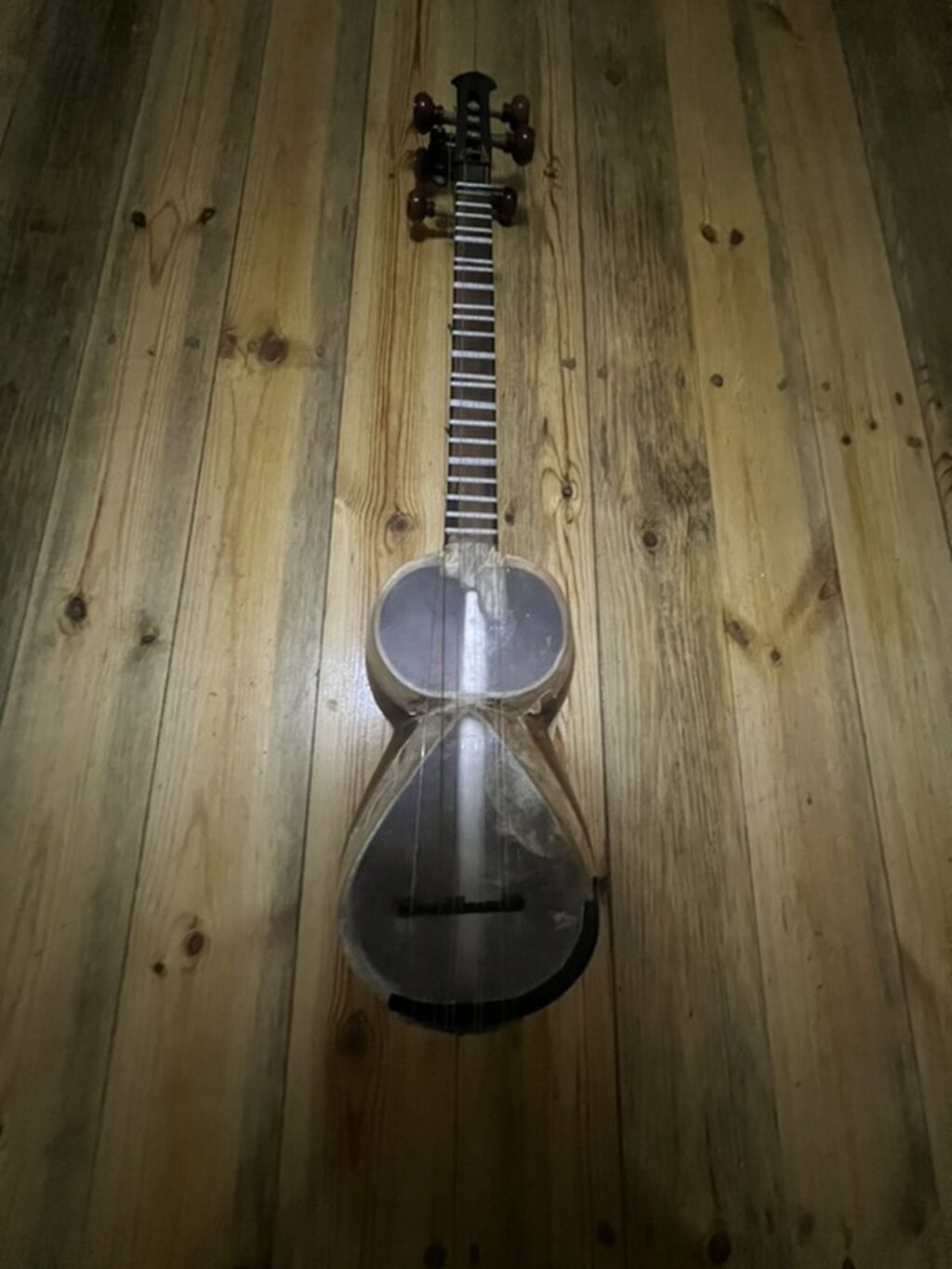 Tar – Azərbaycan milli simli-mizrablı musiqi aləti - Korpusu qoz — Gitarlar və digər simli alətlər, İmişli (5)