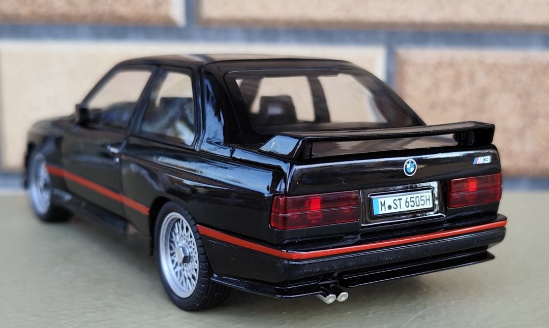 Oyuncaq maşın BMW M3, modifikasiya olunmuş, metal, qara — Mallar, Bakı (3)