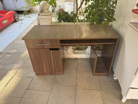 Düz masa, Polkalı, Siyirməli, Teksturalı laminat — Bakı