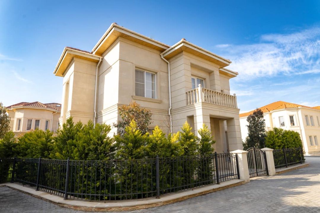 Satılır 5 otaqlı həyət evi/bağ evi 400 m² — Ev, villa, Bakı (3)