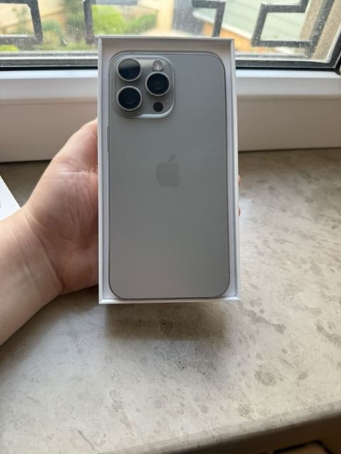 IPhone 15 Pro Max, Natural Titanium, Face ID — Bakı