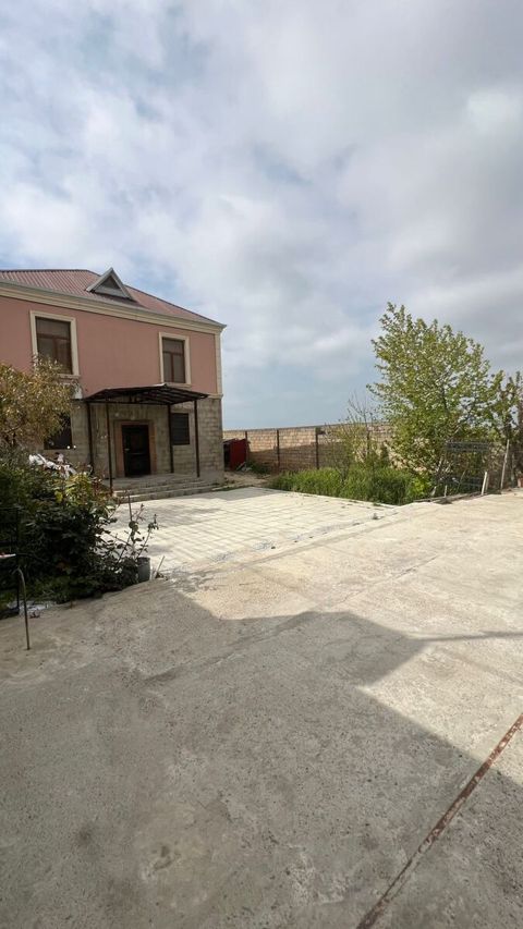 Satılır 5 otaqlı həyət evi/bağ evi 140 m² — Bakı