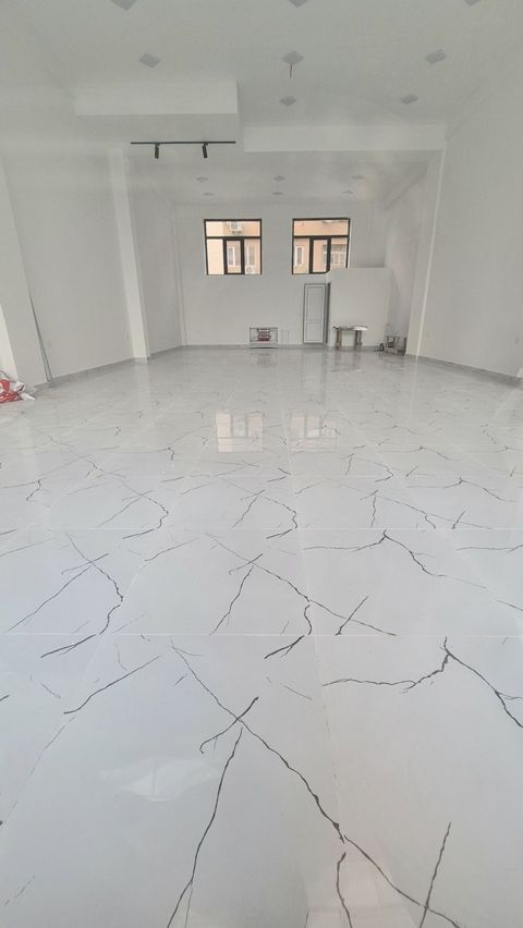 Satılır obyekt 100 m² — Bakı