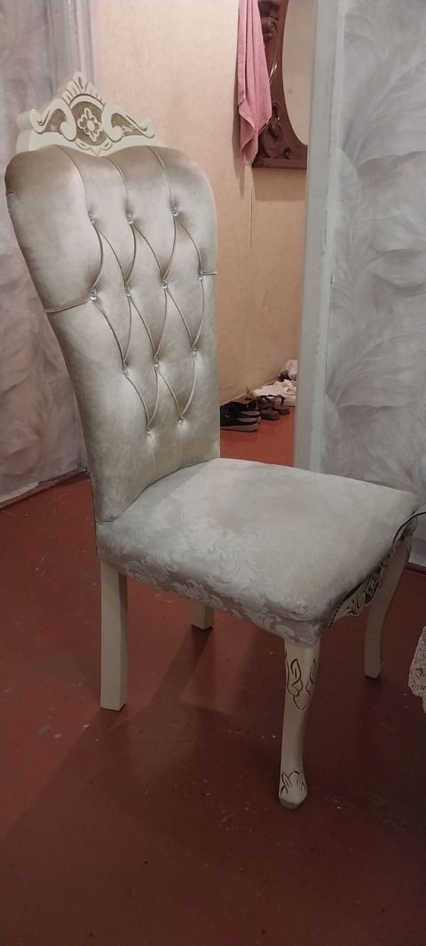 6 Ədəd oturacaq. Baha alnib. 250 manata .satilir unvan Sumqayıt — Bakı