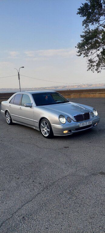 Mercedes E 220, 2.2 L, 2000 il, 300 000 km 99-GE-684 — Avtomobillər, Mingəçevir (4)