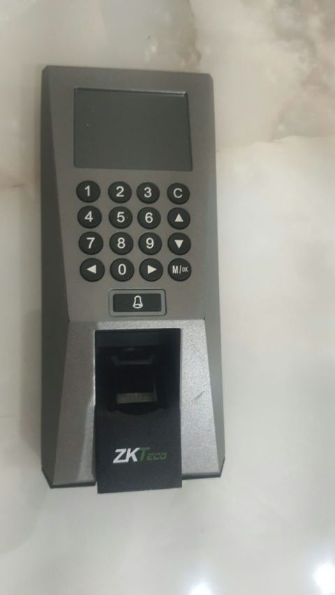 ZKTeco barmaq izi, kart və şifrə ilə giriş nəzarət cihazı — Bakı
