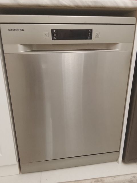 Samsung qabyuyan maşın – tam ölçülü, paslanmayan polad (inox) — Bakı