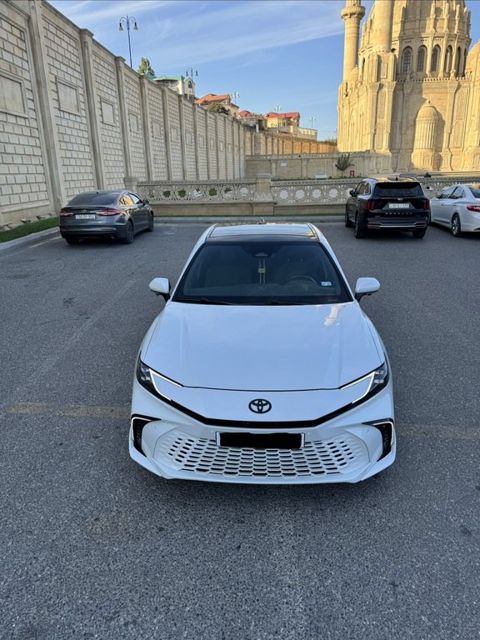 Toyota Camry, 2.5 L, 1.016 kWh, 2024 il, 33 700 km — Bakı